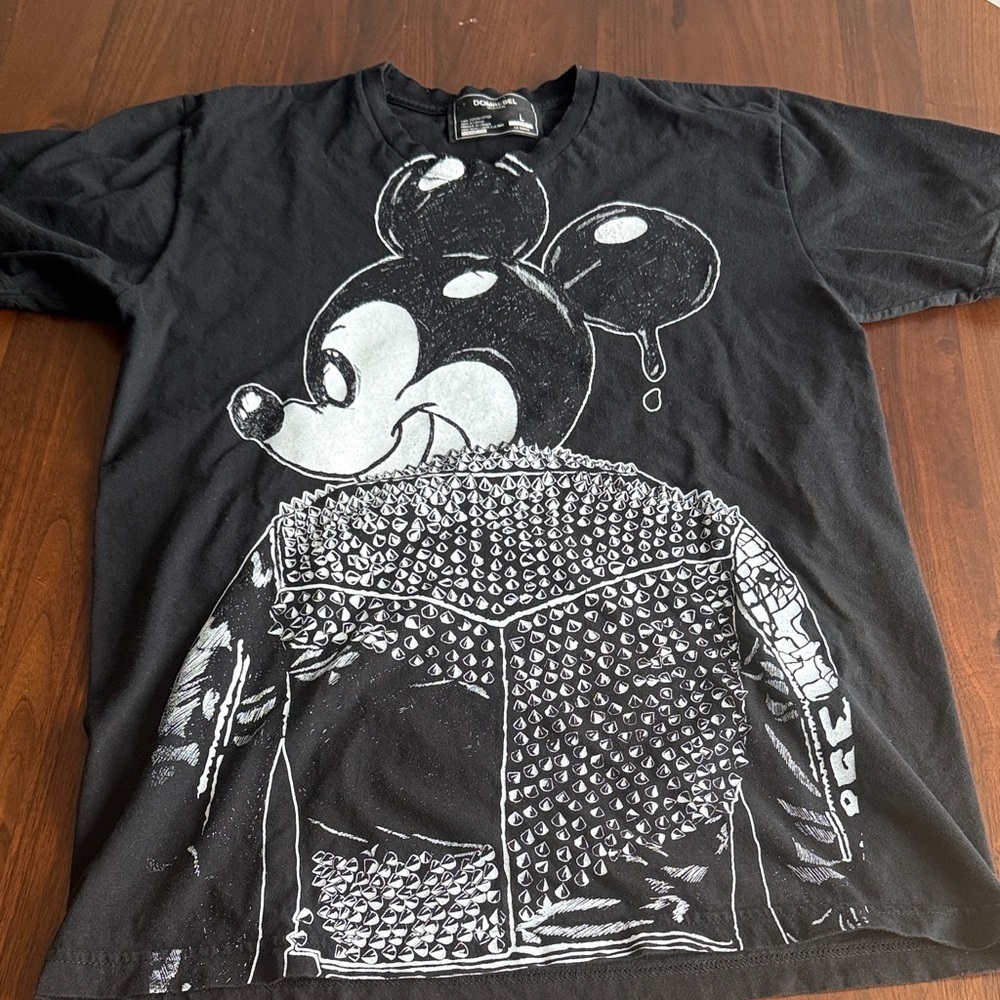 Domrebel - RARE VINTAGE - Black Graphic T-Shirt with Cartoon Design - large men - Picture 1 of 6